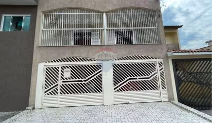Sobrado em Guarulhos: Espaço e Tranquilidade! Pres. Dutra.