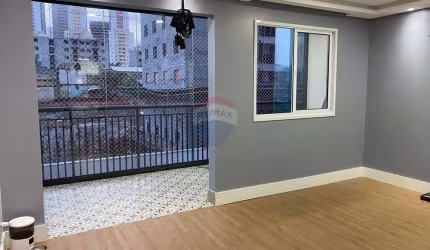Apro para Locação - 2 Dorms + 1 Suíte em 75m² – Varanda Ampliada, 2 Vagas e Área de Lazer Completa
