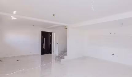 Belíssimo sobrado na Mateu Leme 3 quartos sendo 1 suíte