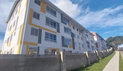 Apartamento com churrasqueira Santa Candida condomínio clube