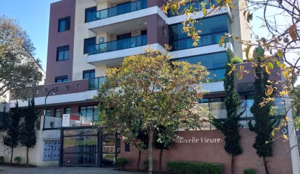 Lindo apartamento bem localizado em Curitiba, acabamentos de alto padrão