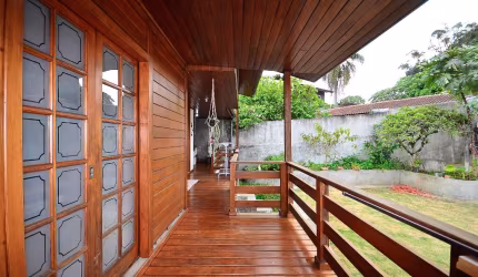 Casa com terreno  e galpão a venda no Santa Candida
