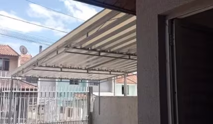 Casa a venda com 2 quartos em condomínio Santa Candida