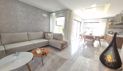Linda casa decorada dentro de condomínio 3 quartos sendo 1 suíte