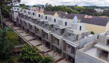 Lindo sobrado em condomínio no bairro Xaxim 3 dormitórios em condomínio