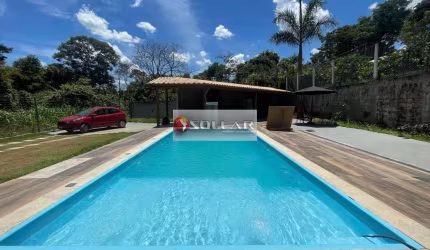 Chácara / sítio com 7 quartos à venda no Solar do Madeira, Contagem , 220 m2 por R$ 1.100.000