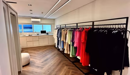 Sala Comercial de 32m² no Centro Empresarial Helbor no Jardim Aquarius