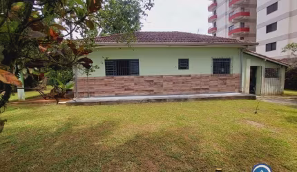 Casa Térrea de 126m² com 3 dormitórios na praia Massaguaçu em Caraguatatuba