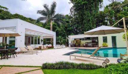 MARAVILHOSA Casa com 4 dormitórios, 600 m² - venda por R$ 3.900.000 ou aluguel por R$ 21.131/mês - Praia de Pernambuco - Guarujá/SP