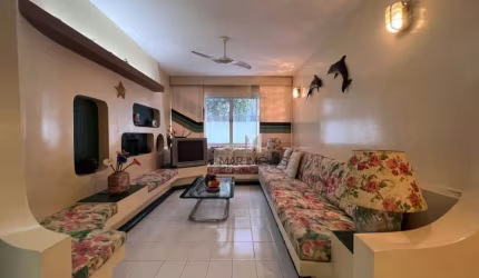 Apartamento à venda no Guarujá, na praia da Enseada, 60 metros de área útil, 01 vaga de garagem.