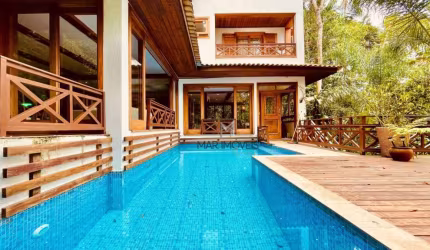 Casa com 5 dormitórios à venda, 400 m² por R$ 6.000.000,00 - Iporanga - Guarujá/SP