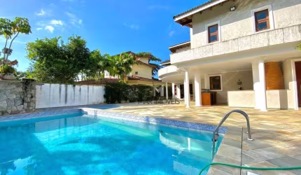Casa com 4 dormitórios à venda, 500 m² por R$ 2.200.000 - Balneário Cidade Atlântica - Guarujá/SP
