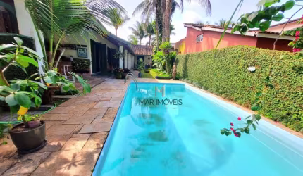 Casa Térrea em condomínio fechado de alto padrão na região da Praia de Pernambuco no Guarujá!