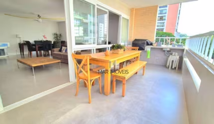 Apartamento em excelente localização a 50 metros da praia das Pitangueiras no Guarujá!