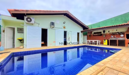 Casa Térrea em condomínio na região da praia de Pernambuco no Guarujá!