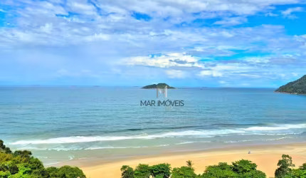 Apartamento em excelente localização com vista panorâmica da praia do Tombo no Guarujá!