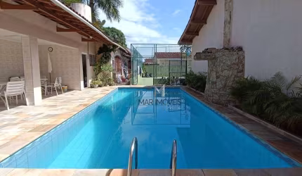 Casa à venda na Praia da Enseada em Guarujá | Mar Imóveis Prime