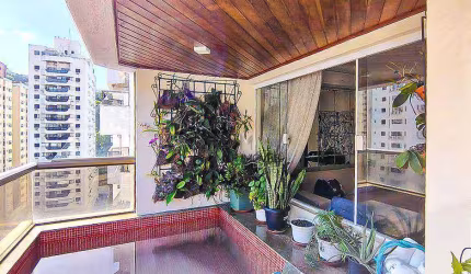 Apartamento à venda na Praia das Pitangueiras em Guarujá | Mar Imóveis Prime