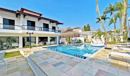 Casa com 4 dormitórios à venda, 350 m² por R$ 1.800.000,00 - Acapulco - Guarujá/SP
