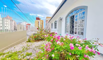 Casa com 3 quartos à venda na Rua Irmã Bonavita, 81, Capoeiras, Florianópolis por R$ 900.000
