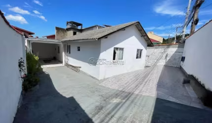Casa com 4 quartos à venda na Rua da Fonte, 750, Abraão, Florianópolis por R$ 560.000