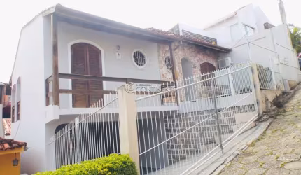 Casa com 4 quartos à venda na Rua Papa João Paulo I, 158, Coqueiros, Florianópolis por R$ 850.000