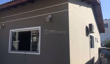 Casa com 3 quartos à venda na Rua Olegário da Silva Ramos, 675, Capoeiras, Florianópolis por R$ 850.000