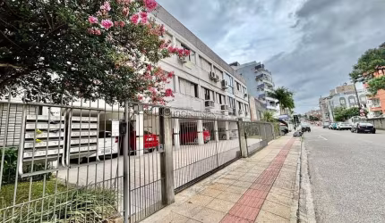 Apartamento com 3 quartos à venda na Rua Doutor Abel Capela, 41, Coqueiros, Florianópolis por R$ 530.000