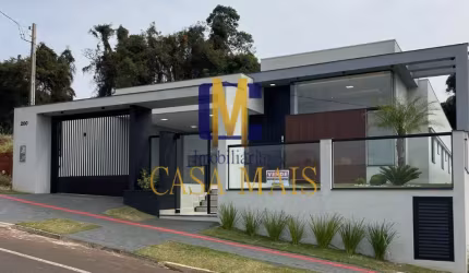 Excelente Casa Auto Padrão no Bairro Candorin