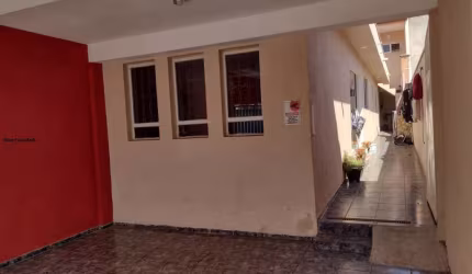 Casa para Venda em Salto, Jardim Marília, 3 dormitórios, 1 suíte, 2 banheiros, 2 vagas