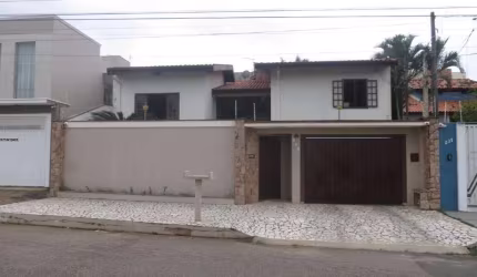 Casa para Venda em Tatuí, Colina Verde, 3 dormitórios, 1 suíte, 2 banheiros, 2 vagas