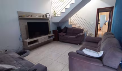 Casa para Venda em Salto, Jardim Saltense, 3 dormitórios, 3 banheiros, 2 vagas