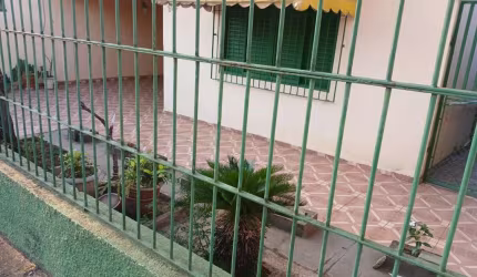 Casa para Venda em Salto, Vila Teixeira, 2 dormitórios, 1 banheiro, 2 vagas