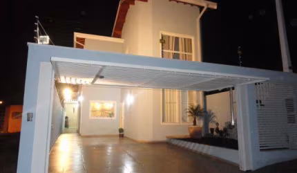 Casa para Venda em Itu, Itu Novo Centro, 3 dormitórios, 1 suíte, 4 banheiros, 2 vagas