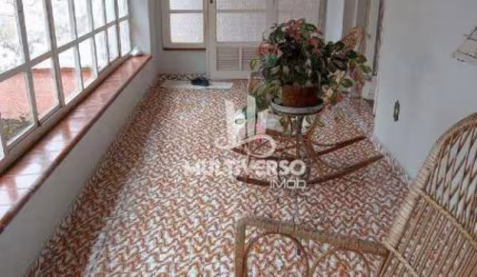 Casa à venda, 4 quartos no bairro Ponta da Praia em Santos