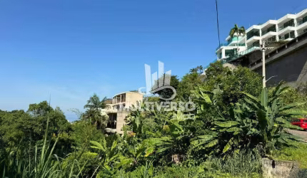 Lote à venda, no bairro Marapé em Santos