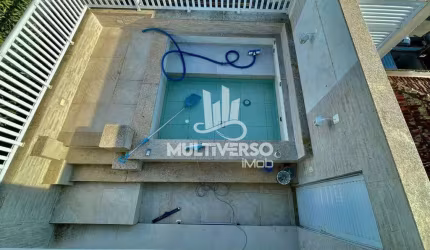 Casa à venda, 4 quartos no bairro Embaré em Santos