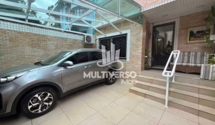 Casa à venda, 4 quartos no bairro Gonzaga em Santos