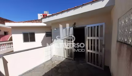 Sobrado com 4 dormitórios à venda, 263 m² por R$ 1.200.000,00 - Vila Belmiro - Santos/SP