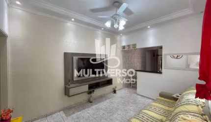 Casa 2 dormitórios com 2 vagas de garagem e espaço gourmet á venda no Maracanã em Praia Grande