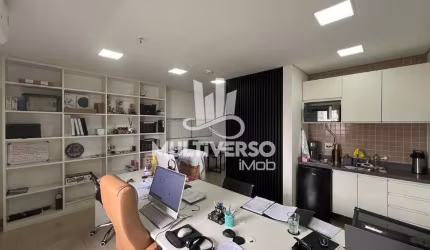 Sala Comercial à venda, no bairro Boqueirão em Praia Grande