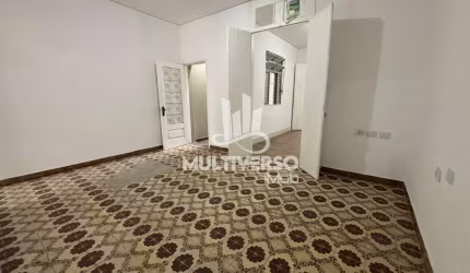 Casa à venda, 3 quartos no bairro Vila Mathias em Santos