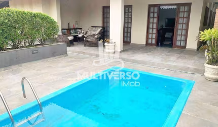 Casa à venda, 4 quartos no bairro Flórida em Praia Grande