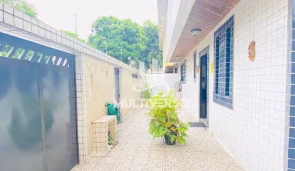 Casa à venda, 4 quartos no bairro Embaré em Santos