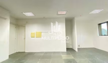 Sala à venda, no bairro Valongo em Santos