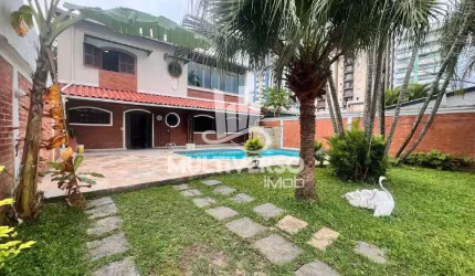 Sobrado 3 dorm à Venda no Balneário Florida - 100m da Praia com Piscina!