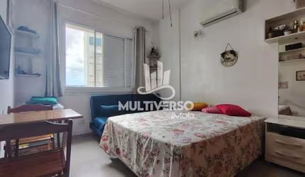 Kit Net Ponta da Praia, frente Mar, 30m² Porteira Fechada, elevador , vaga coletiva, R$330.000,00