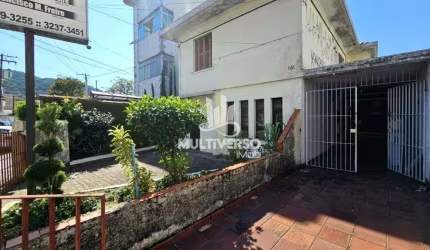 Sobrado à venda, 5 quartos no bairro Marapé em Santos