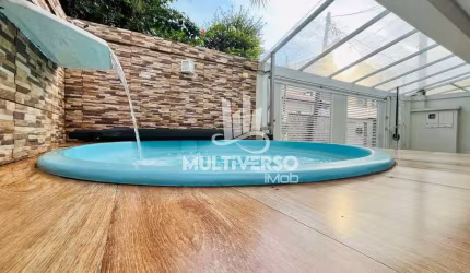 Casa sobrado 3 dormitórios com dependência com piscina e churrasqueira Boqueirão