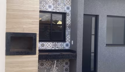 Casa recem construída muito bem localizada